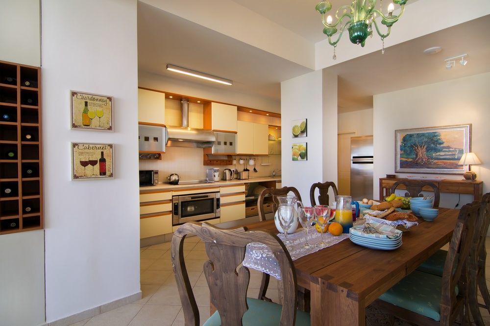 Espera Luxury Beach Front Residence With Pool & Bbq, By Thinkvilla העיירה רתימנו מראה חיצוני תמונה